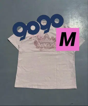 9090 사쿠라 모션 킹 로고 티셔츠