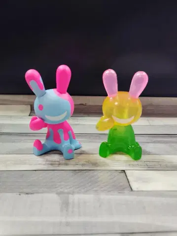 BLACK RABBiT 클리어 레인보우 멜트(팝) 피규어 세트