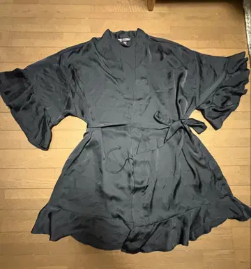 Victoria's Secret 블랙 프릴 로브 M/L