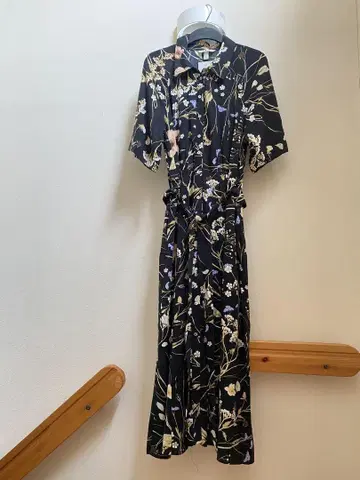 새상품 H&M 벨티드 셔츠 드레스 블랙 M 꽃무늬 반팔 원피스 택