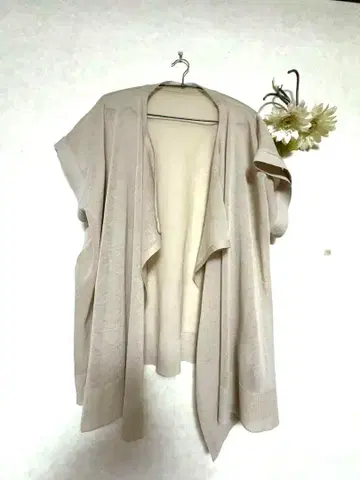 ACUTA 베이지 반팔 오픈 프론트 가디건