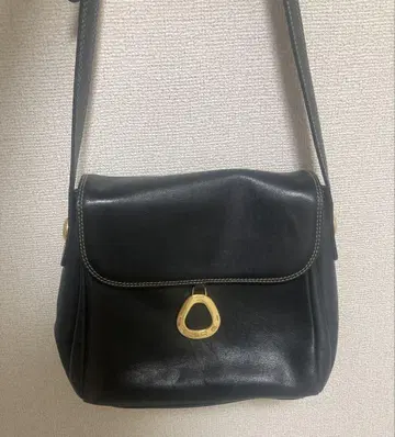 블랙 가죽 숄더백