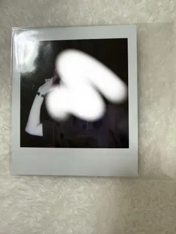 M!LK 요시다 진토 초레어 폴라로이드