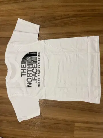 THE NORTH FACE 화이트 티셔츠 M 사이즈