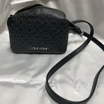 캘빈클라인 올 패턴 CK 패턴 숄더백 카메라