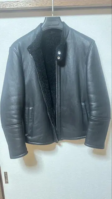 간바 EMMETI 엠메티 H MOUTON 아카 무스탕 자켓