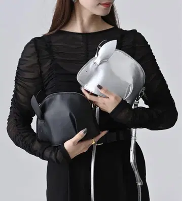 Usagi leather pouch shoulder bag