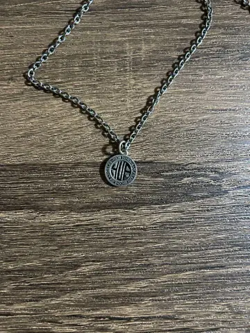 HUF 목걸이