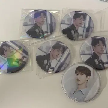 SEVENTEEN CAFE 2025 도겸 캔뱃지