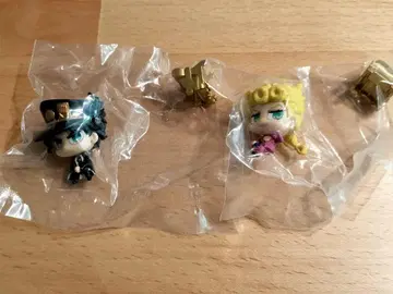 죠죠의 기묘한 모험 캡슐 피규어 컬렉션 쿠죠 죠타로 조르노 2종