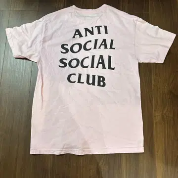 중고 ANTI SOCIAL SOCIAL CLUB 핑크 티셔츠 L