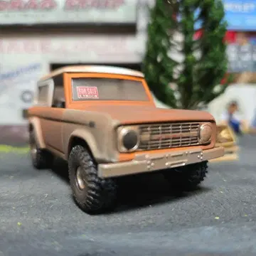1973년형 포드 브론코 1/64