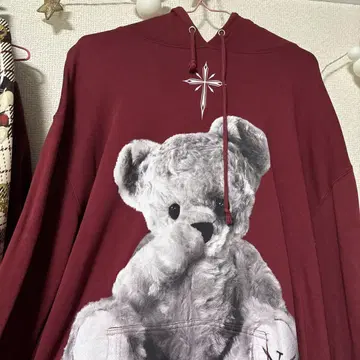 트라바스 곰 후드티
