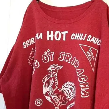 닭 SPIRACHA 핫 칠리 소스 티셔츠 레드 빨간색 구제 의류