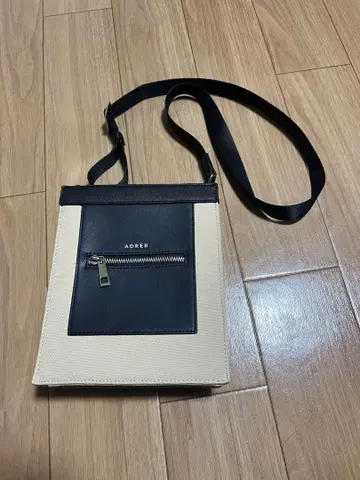 ADRER 숄더백