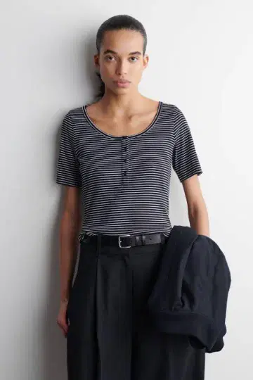 COS RIBBED HENLEY T-SHIRT