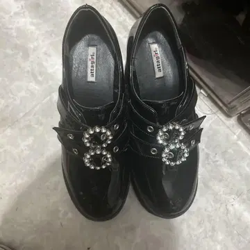 attagirl 비쥬 장식 블랙 신발