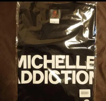 MICHELLE ADDICTION 블랙 티셔츠