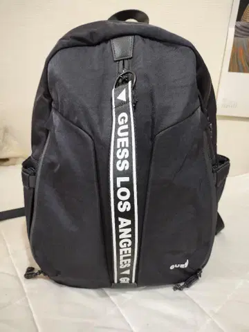 GUESS 블랙 백팩