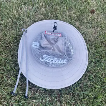 Titleist 메쉬 햇 그레이