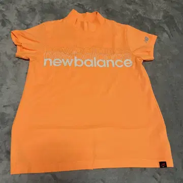 New Balance 오렌지 하이넥 셔츠