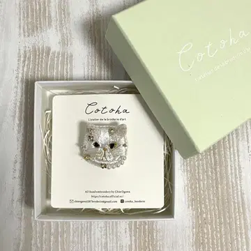 Cotoha 자수 페차네코 브로치