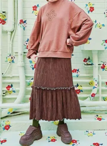 poppy 카네이션 플리츠 스커트 브라운
