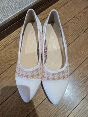 화이트 스틸레토 신발 레오파드 무늬
