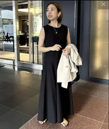 라운지 드레스 컷 플레어 원피스
