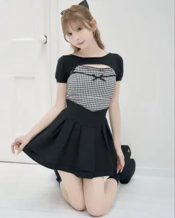 미셸 마카롱 슬림 레그 스커트 블랙