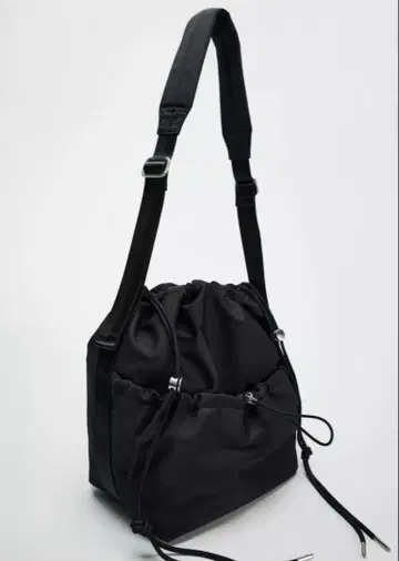 ZARA 나일론 숄더백