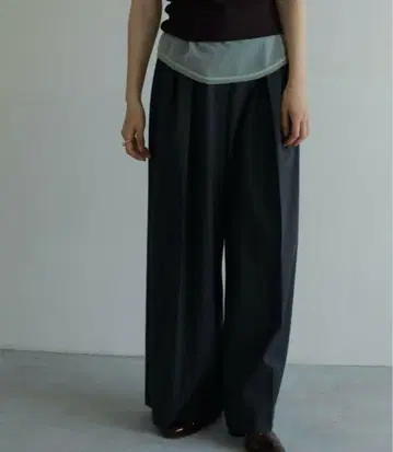 etre 턱 스트레이트 와이드 팬츠