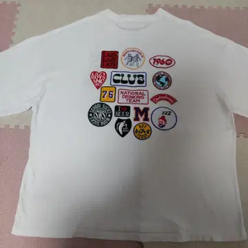 FREAK'S STORE 자수 로고 화이트 티셔츠