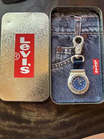 Levi's 회중시계 데님풍 디자인