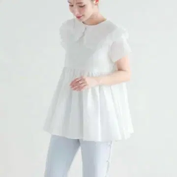 fit more 스캘럽 칼라 페플럼 블라우스 화이트