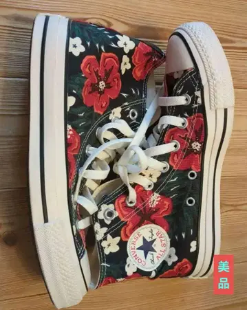 CONVERSE 꽃무늬 하이컷 스니커즈