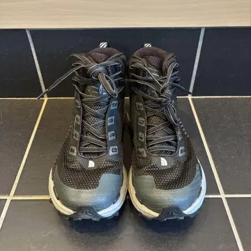 The North Face VECTIV 하이컷 트레킹 슈즈 25cm