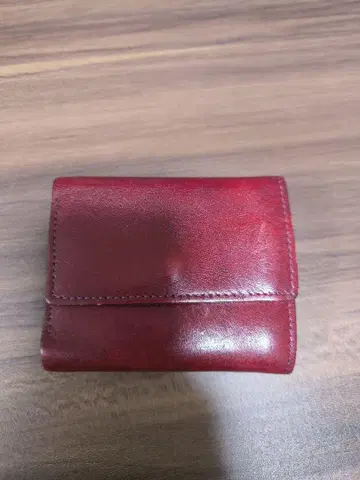 가죽제품 3단 폴더형 지갑 빨간색