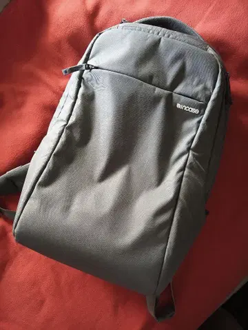 Incase icon slim 그레이 백팩