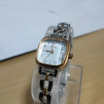 SEIKO 세이코 WIRED 와이어드 여성용 쿼츠 배터리 작동 제품