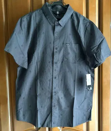 새상품 VOLCOM 그레이 반팔 셔츠 L 사이즈
