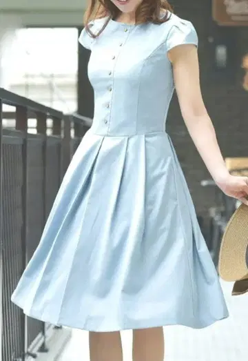 새상품급 레지나리스레 에스티발 원피스 버튼 블루