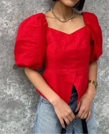 MOUSSY 퍼프 슬리브 페플럼 탑