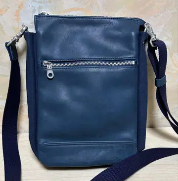 [새상품] baggy port 가죽 숄더백 블루