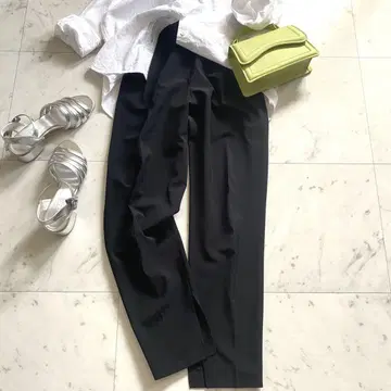 새상품급 루필 밑단 슬릿 테이퍼드 팬츠 허리밴딩 블랙 0