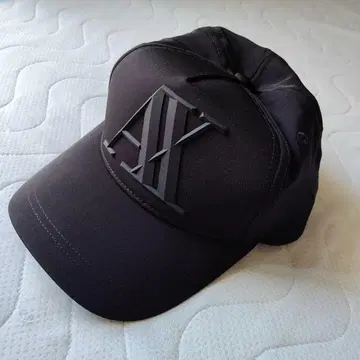 Armani Exchange 블랙 로고 캡 박스 포함