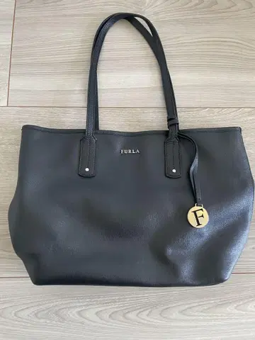FURLA 블랙 토트백
