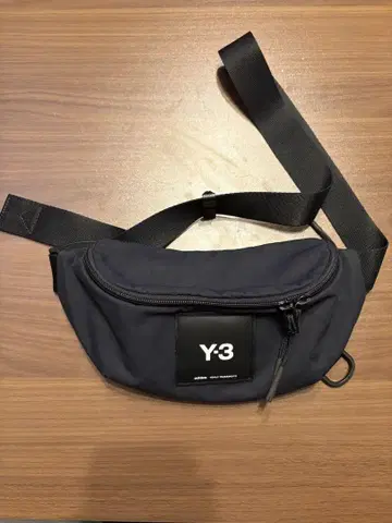 Y-3 바디백 블랙