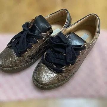 L'Autre Chose 브라운 스니커즈