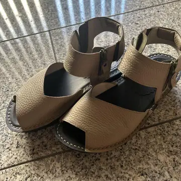 Js 하트 라벨 샌들